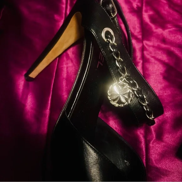 CHANEL CC CHARM CHAINED STRAPPY SANDALS - Picture 4 of 12